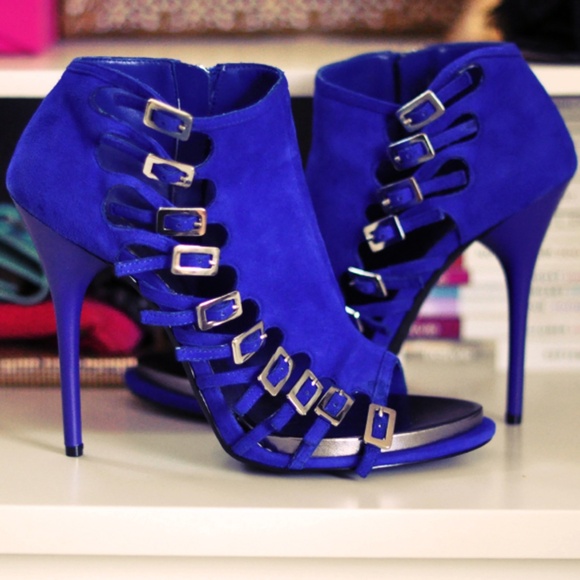 New in BOX 2011 BEBE Taffy Blue Suede shoes buckle heels US 9 Women's toe boot - Picture 2 of 13